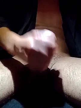 Snapshot of Juan8521 chatting on March 2026 04:40:01 AM Juan8521 online show from March 2026 04:40:01 AM