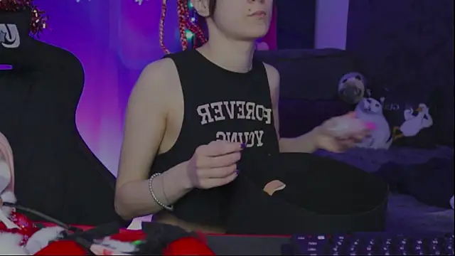 Kathleen Meow online show from January 2025 12:52:02 PM