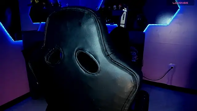 Snapshot of Belliinda_21 chatting on October 2025 06:42:01 PM Belliinda 21 online show from October 2025 06:42:01 PM