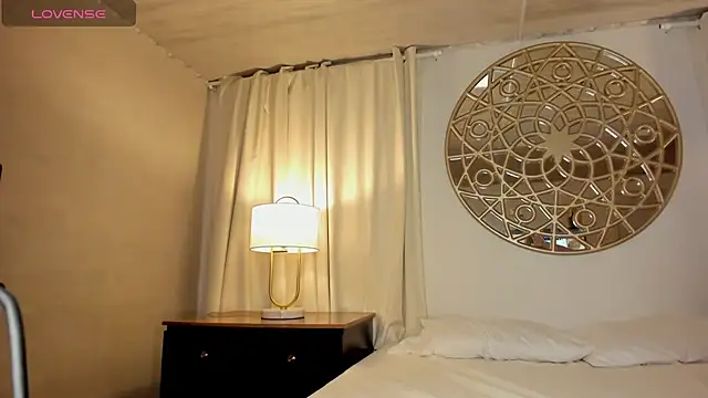 Snapshot of Belliinda_21 chatting on December 2025 06:45:01 PM Belliinda 21 online show from December 2025 06:45:01 PM