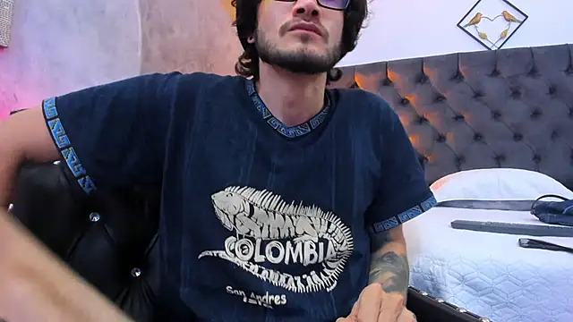 Loggan donnelly online show from December 2024 12:48:02 AM