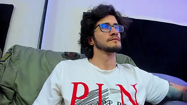 Loggan donnelly online show from January 2025 11:24:01 PM