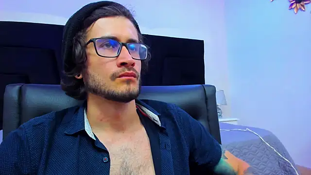 Loggan donnelly online show from January 2025 11:15:01 PM