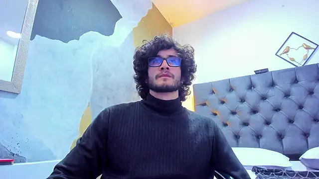 Loggan donnelly online show from February 2025 09:04:01 PM