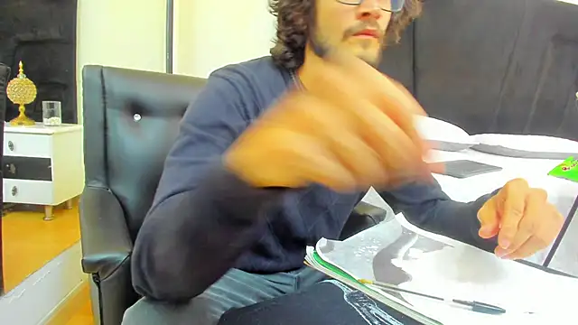 Loggan donnelly online show from March 2025 08:59:01 PM