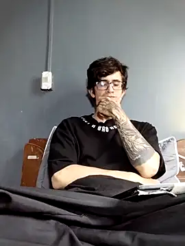 Loggan donnelly online show from March 2026 06:47:01 PM