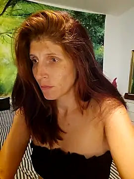 Lenchen  online show from July 2026 07:31:02 PM