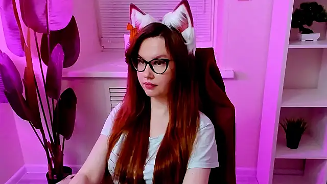 Snapshot of CarolGiggly chatting on March 2026 12:50:01 AM CarolGiggly online show from March 2026 12:50:01 AM