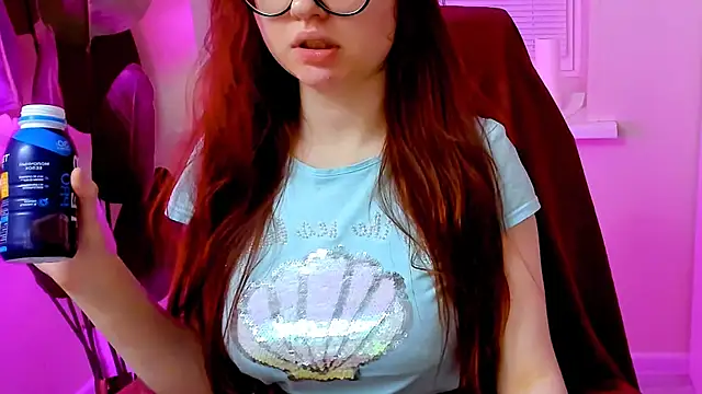 Snapshot of CarolGiggly chatting on May 2026 11:51:02 AM CarolGiggly online show from May 2026 11:51:02 AM