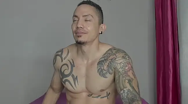 Snapshot of Alex_motta chatting on January 2025 07:32:01 AM Alex motta online show from January 2025 07:32:01 AM