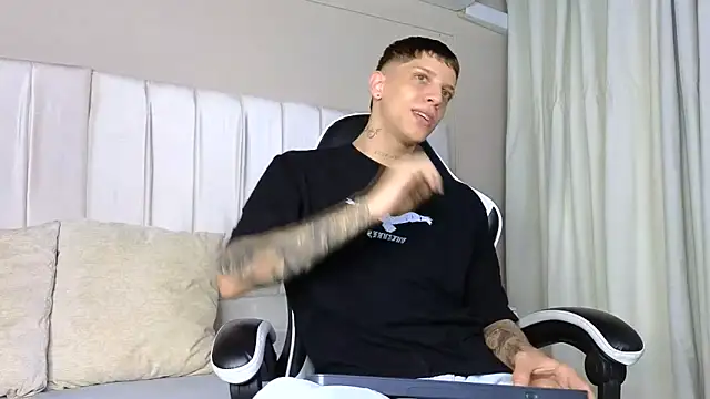 Snapshot of Adam_hard_ chatting on September 2025 08:12:02 PM Adam hard  online show from September 2025 08:12:02 PM