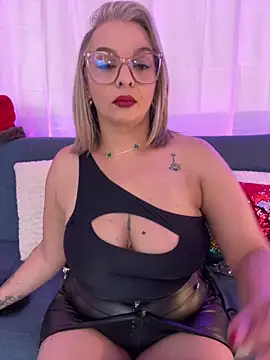 Snapshot of Aligoldbottom chatting on January 2025 03:22:02 PM Aligoldbottom online show from January 2025 03:22:02 PM