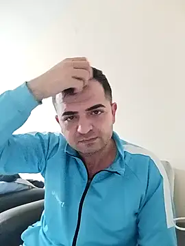 Snapshot of cshn001 chatting on December 2024 10:21:02 PM cshn001 online show from December 2024 10:21:02 PM