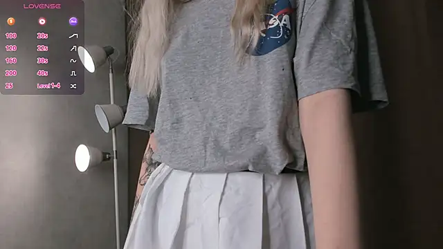 Snapshot of EngelFugler chatting on December 2024 07:40:02 PM EngelFugler online show from December 2024 07:40:02 PM