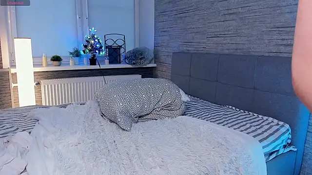 Snapshot of MerylHedley chatting on January 2025 01:27:01 PM MerylHedley online show from January 2025 01:27:01 PM