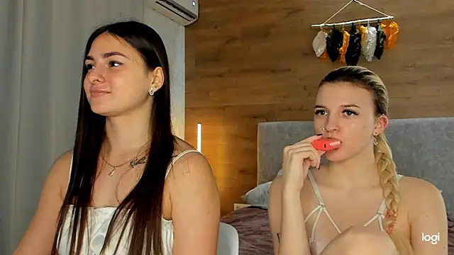 Snapshot of ShySonya chatting on February 2025 02:13:01 PM ShySonya online show from February 2025 02:13:01 PM