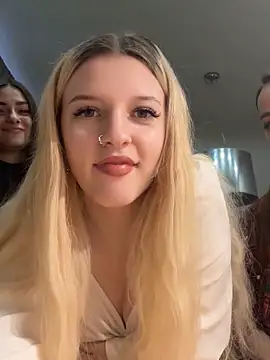 Snapshot of ShySonya chatting on February 2025 02:18:01 PM ShySonya online show from February 2025 02:18:01 PM