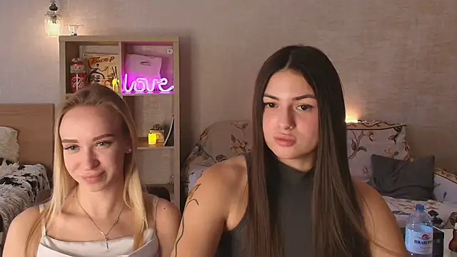 Snapshot of ShySonya chatting on October 2025 11:00:02 AM ShySonya online show from October 2025 11:00:02 AM