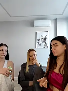 Snapshot of ShySonya chatting on November 2025 11:21:01 AM ShySonya online show from November 2025 11:21:01 AM