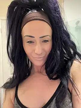 Snapshot of SweetSolez chatting on March 2026 10:13:02 PM SweetSolez online show from March 2026 10:13:02 PM