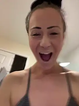 Snapshot of SweetSolez chatting on March 2026 10:04:02 PM SweetSolez online show from March 2026 10:04:02 PM