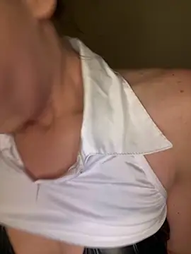 Snapshot of SweetSolez chatting on April 2026 09:31:02 PM SweetSolez online show from April 2026 09:31:02 PM