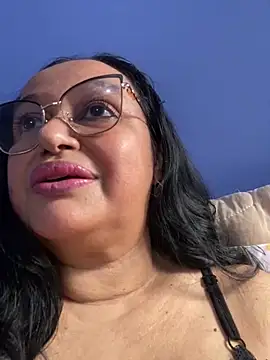 Snapshot of GiaNahomi chatting on December 2024 09:37:01 PM GiaNahomi online show from December 2024 09:37:01 PM