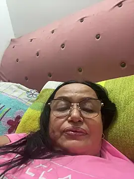 Snapshot of GiaNahomi chatting on January 2025 07:09:01 AM GiaNahomi online show from January 2025 07:09:01 AM