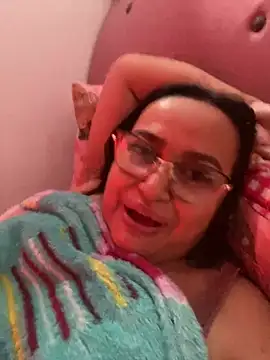 Snapshot of GiaNahomi chatting on January 2025 01:58:01 PM GiaNahomi online show from January 2025 01:58:01 PM