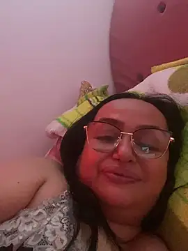 Snapshot of GiaNahomi chatting on January 2025 07:28:02 PM GiaNahomi online show from January 2025 07:28:02 PM