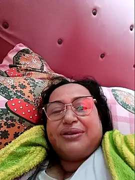 Snapshot of GiaNahomi chatting on January 2025 02:19:01 PM GiaNahomi online show from January 2025 02:19:01 PM