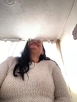 Snapshot of GiaNahomi chatting on January 2025 09:21:01 PM GiaNahomi online show from January 2025 09:21:01 PM