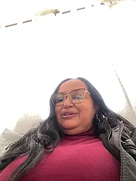 Snapshot of GiaNahomi chatting on January 2025 04:37:01 PM GiaNahomi online show from January 2025 04:37:01 PM