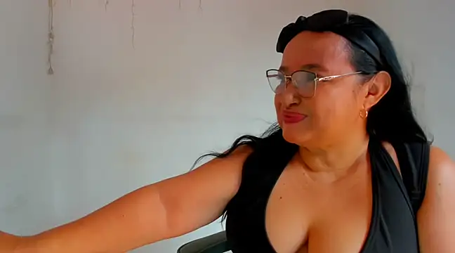 Snapshot of GiaNahomi chatting on March 2025 02:55:02 PM GiaNahomi online show from March 2025 02:55:02 PM