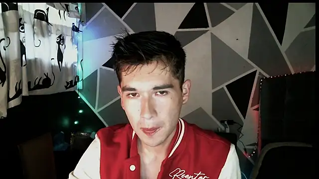 samael1107 online show from December 2024 10:01:02 PM