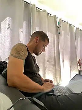 Snapshot of MrSoulMommy chatting on December 2024 03:06:01 PM MrSoulMommy online show from December 2024 03:06:01 PM