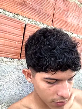 Snapshot of LiamGadiell chatting on November 2025 04:18:02 PM LiamGadiell online show from November 2025 04:18:02 PM