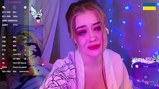 RedVelveten online show from February 2025 05:48:01 PM