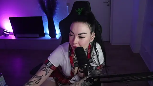 Snapshot of PalinaPr chatting on February 2025 08:10:01 PM PalinaPr online show from February 2025 08:10:01 PM