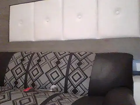 oiram27 online show from November 2025 07:51:02 PM