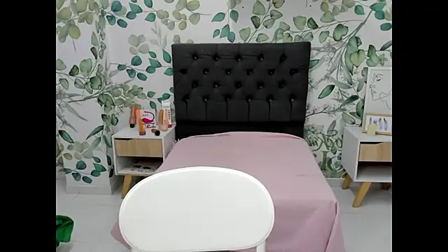 lauren rios7 online show from December 2024 12:55:02 AM