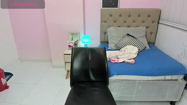 lauren rios7 online show from January 2025 12:54:01 AM