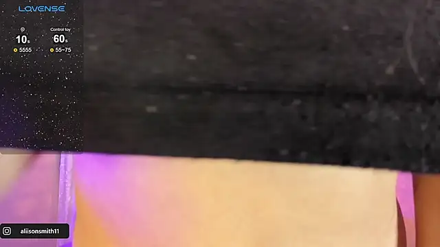 Snapshot of Aliison_Smith chatting on December 2024 11:24:02 PM Aliison Smith online show from December 2024 11:24:02 PM