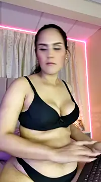 Snapshot of Aliison_Smith chatting on January 2025 07:57:01 AM Aliison Smith online show from January 2025 07:57:01 AM