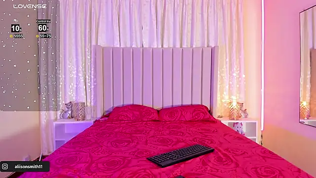 Snapshot of Aliison_Smith chatting on February 2025 04:03:02 AM Aliison Smith online show from February 2025 04:03:02 AM