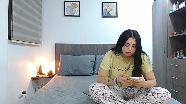 Snapshot of Scarlett_Jazmin chatting on April 2026 07:47:02 AM Scarlett Jazmin online show from April 2026 07:47:02 AM