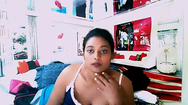 Snapshot of IndianYummy chatting on March 2025 06:00:01 PM IndianYummy online show from March 2025 06:00:01 PM