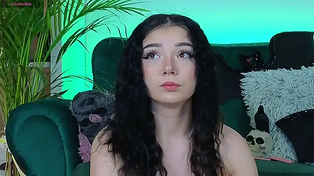 AveryWillow online show from October 2025 03:28:02 AM