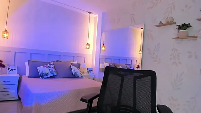 MartinaGuzmann online show from February 2026 01:32:02 AM