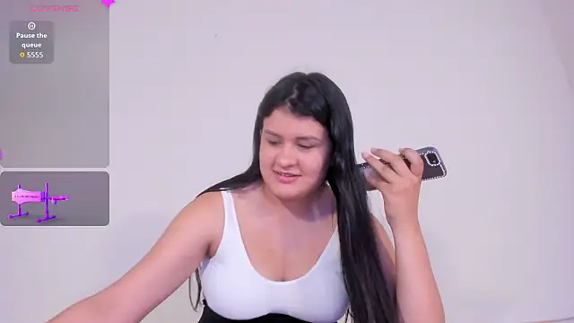 Snapshot of Elalove_ chatting on March 2026 09:19:02 PM Elalove online show from March 2026 09:19:02 PM